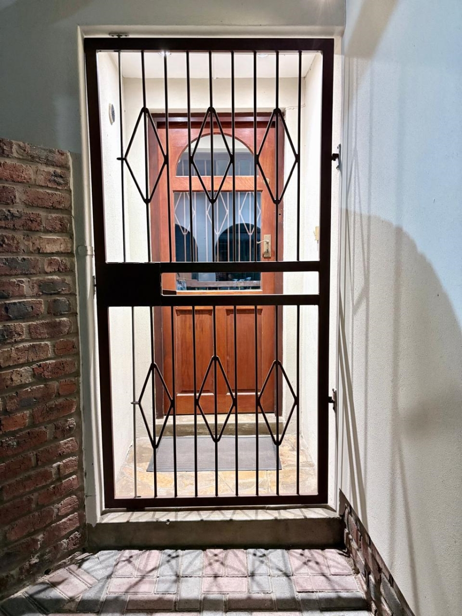 4 Bedroom Property for Sale in Amalinda Eastern Cape